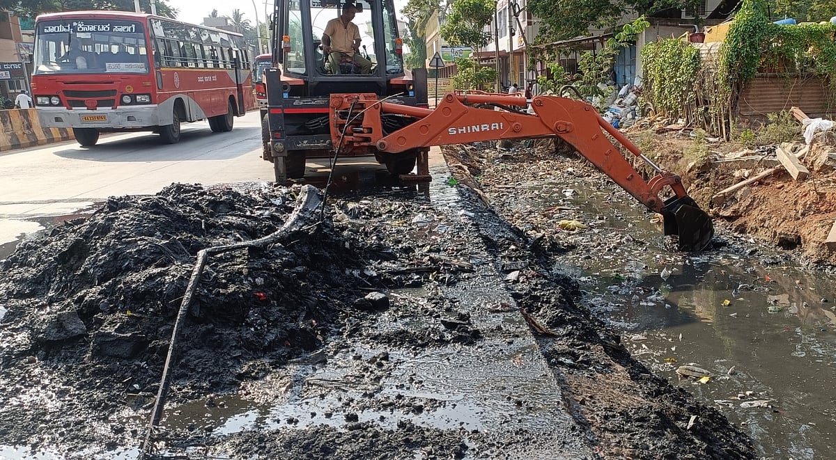 ಹರಿಹರ: ಠಾಕು, ಠೀಕಾಗುತ್ತಿವೆ ಸರ್ಕಾರಿ ಕಚೇರಿಗಳು