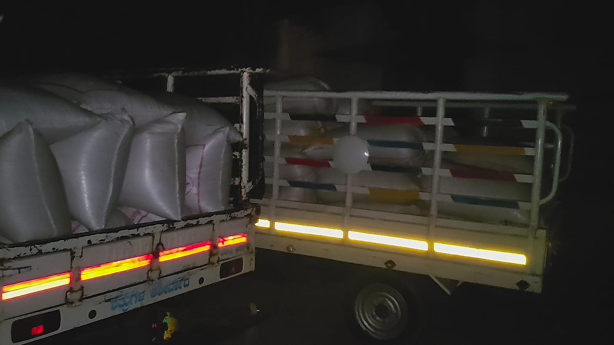 ಮುದಗಲ್ | ಖರೀದಿ ಕೇಂದ್ರದಲ್ಲಿ ಸೌಲಭ್ಯ ಕೊರತೆ: ಪರದಾಟ