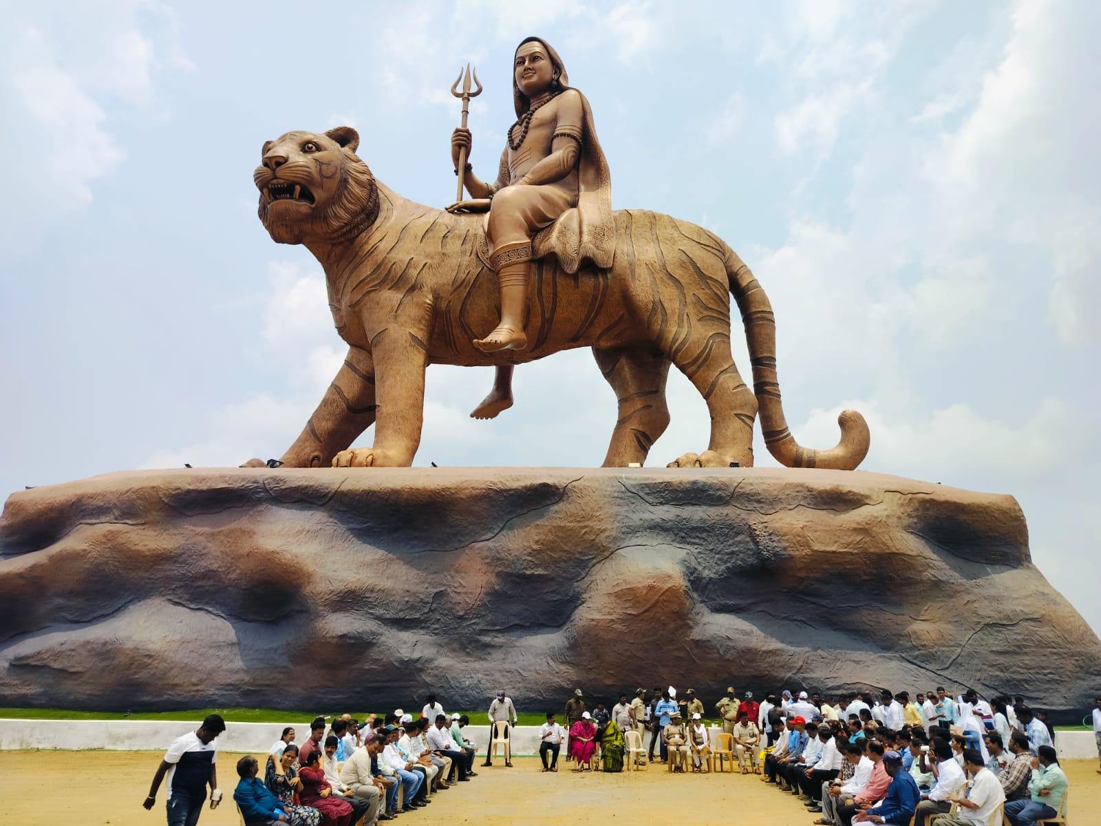 ಸಚಿವ ಸಂಪುಟ ಸಭೆ ಪೂರ್ವಭಾವಿಯಾಗಿ ಶುಕ್ರವಾರ ಮಹದೇಶ್ವರ ಬೆಟ್ಟದಲ್ಲಿ ಸಿದ್ಧತೆ ನಡೆಯಿತು