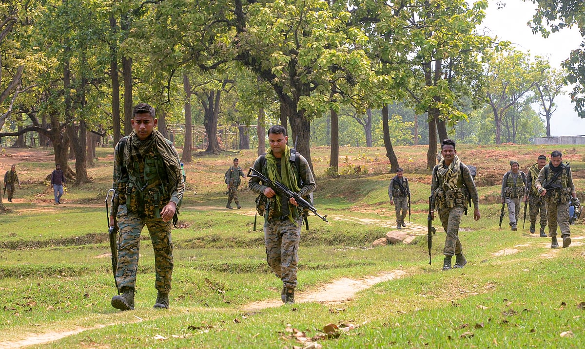 ಛತ್ತೀಸಗಢ: ₹65 ಲಕ್ಷ ಇನಾಮು ಘೋಷಣೆಯಾಗಿದ್ದ 27 ಮಂದಿ ಸೇರಿ 37 ನಕ್ಸಲರು ಶರಣು