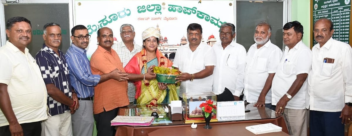 ಮೈಸೂರು ಜಿಲ್ಲಾ ಹಾಪ್‌ಕಾಮ್ಸ್‌ ಉಪಾಧ್ಯಕ್ಷರಾಗಿ ನಳಿನಿ ಆಯ್ಕೆ 