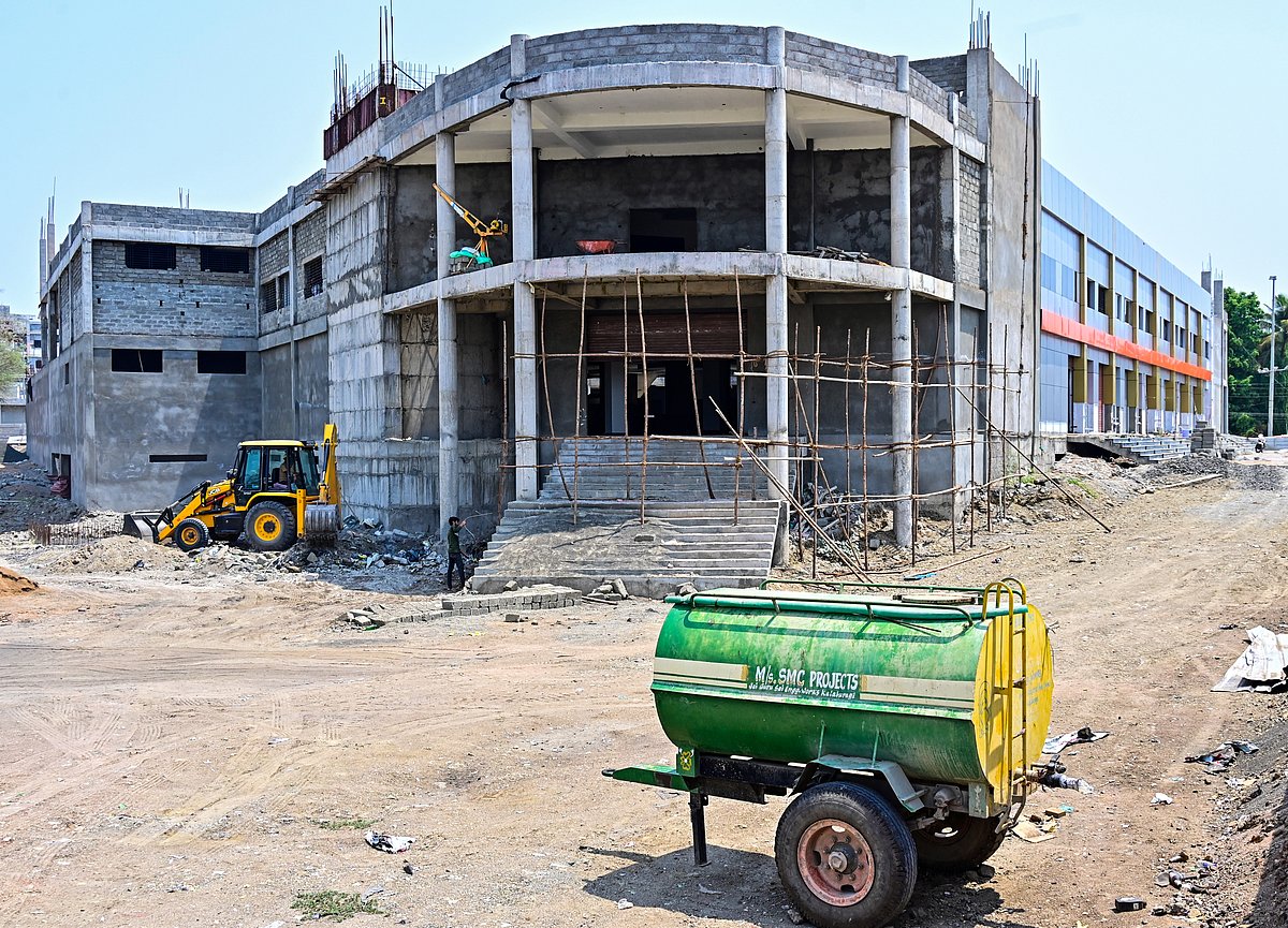 ಕಲಬುರಗಿ: ಆಮೆಗತಿಯಲ್ಲಿ ತರಕಾರಿ ಮಾರುಕಟ್ಟೆ ಕಾಮಗಾರಿ