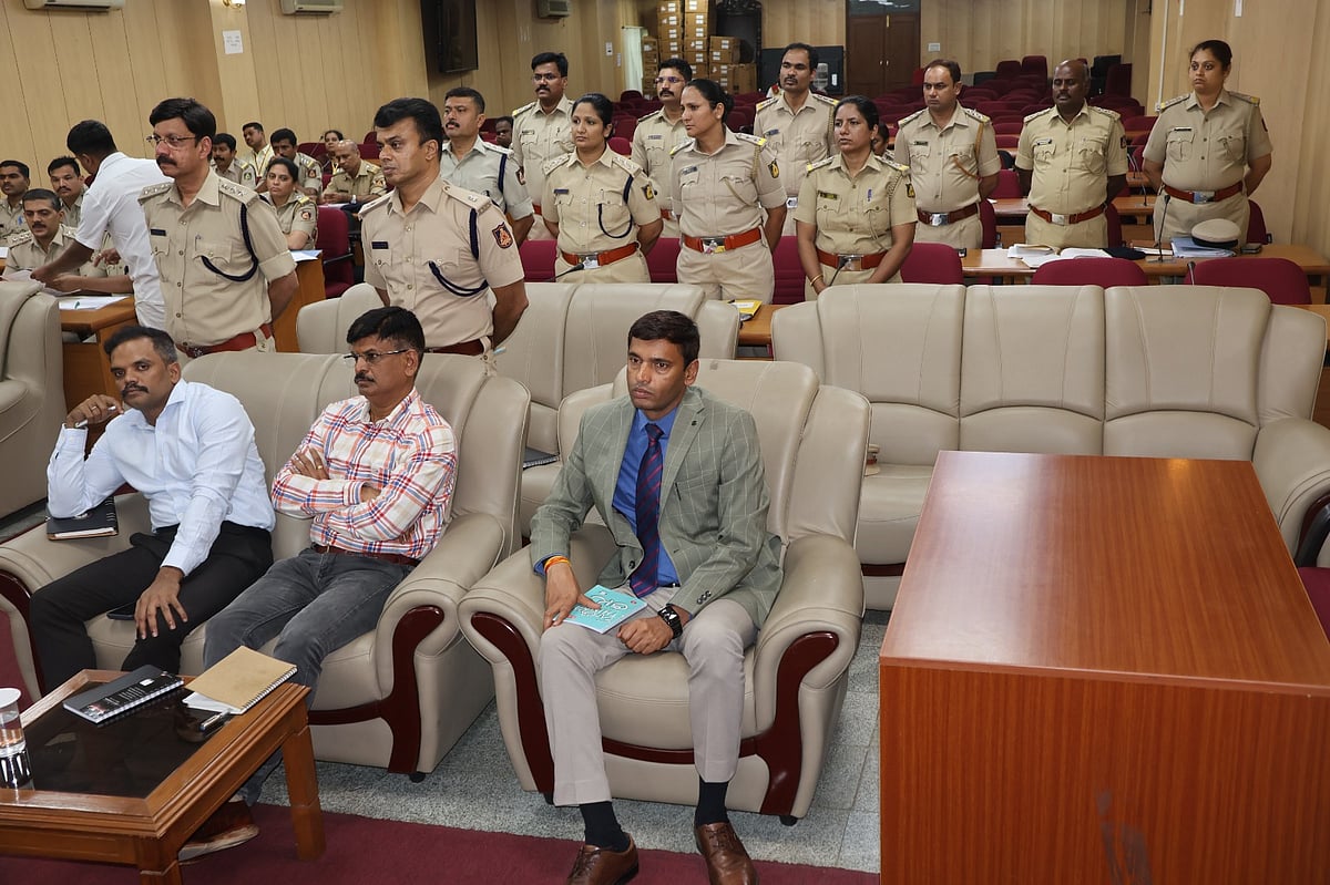 ಕರ್ತವ್ಯಲೋಪ: ಅಬಕಾರಿ ಅಧಿಕಾರಿಗಳ ವಿಚಾರಣೆ