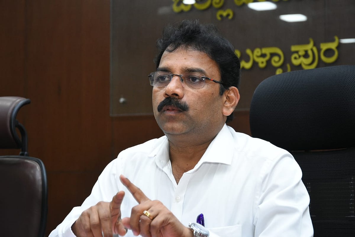 ಈಶಾ ರಸ್ತೆ; ಹಣ ವಸೂಲಿ ಮಾಡುವಂತಿಲ್ಲ: ಜಿಲ್ಲಾಧಿಕಾರಿ ಪಿ.ಎನ್.ರವೀಂದ್ರ