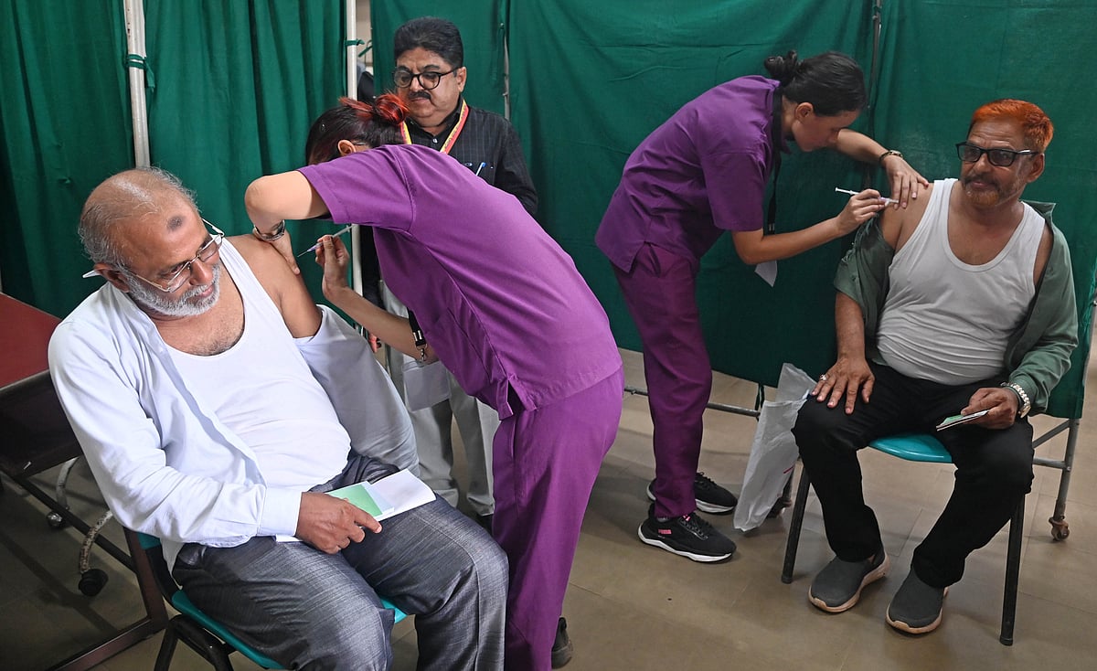 1,035 ಹಜ್ ಯಾತ್ರಿಕರಿಗೆ ಲಸಿಕೆ