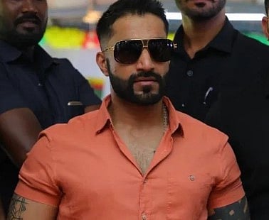 ರಿಕ್ಕಿ ರೈ ಮೇಲೆ ಶೂಟೌಟ್: ಇದು ಹತ್ಯೆ ಯತ್ನವೊ? ಬೆದರಿಕೆ ತಂತ್ರವೊ? ನಾಟಕವೊ?