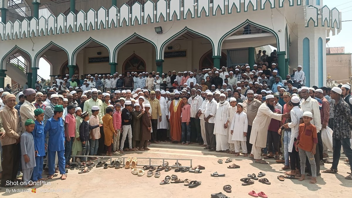 ತಿಪಟೂರು: ಭಯೋತ್ಪಾದಕರ ವಿರುದ್ಧ ಕಠಿಣ ಕ್ರಮಕ್ಕೆ ಮುಸ್ಲಿಮರ ಒತ್ತಾಯ 