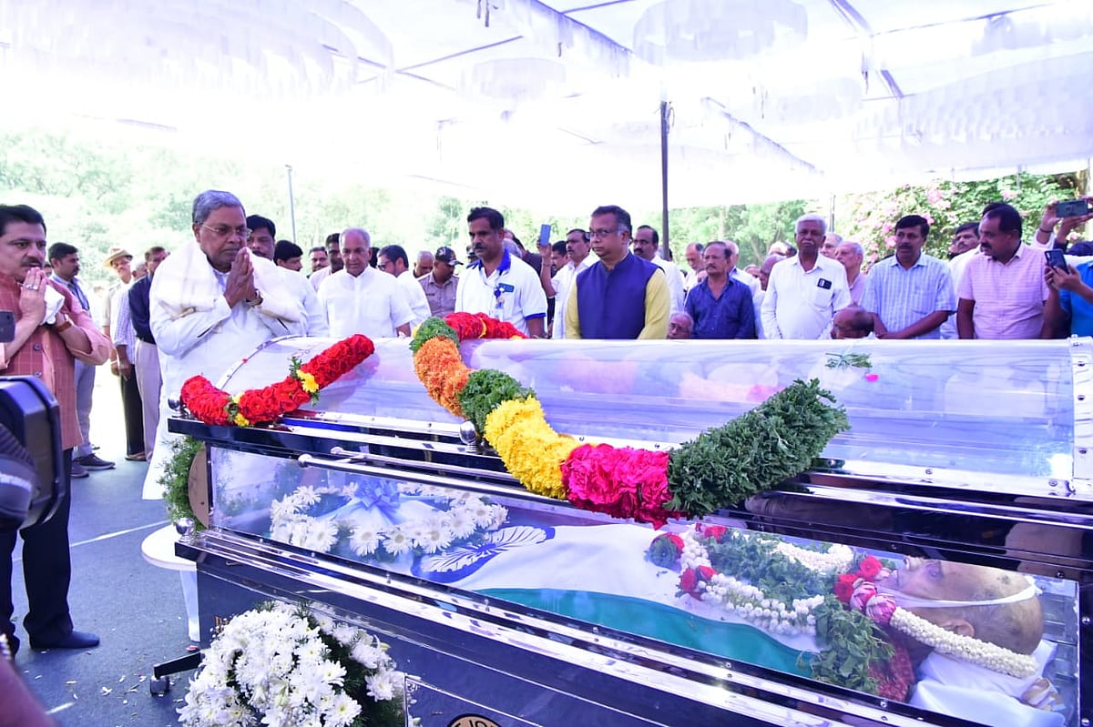 ಸರ್ಕಾರಿ ಗೌರವ‌ದೊಂದಿಗೆ ಬೆಂಗಳೂರಿನಲ್ಲಿ ವಿಜ್ಞಾನಿ ಕಸ್ತೂರಿರಂಗನ್ ಅಂತ್ಯಕ್ರಿಯೆ