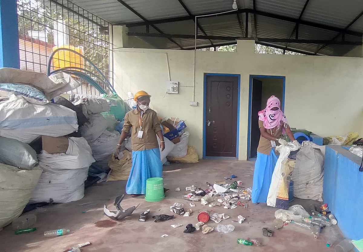 ಉತ್ತರ ಕನ್ನಡ: ‘ಸ್ವಚ್ಛ ಭಾರತ’ಕ್ಕೆ ನಾರಿಶಕ್ತಿ ಬಲ 