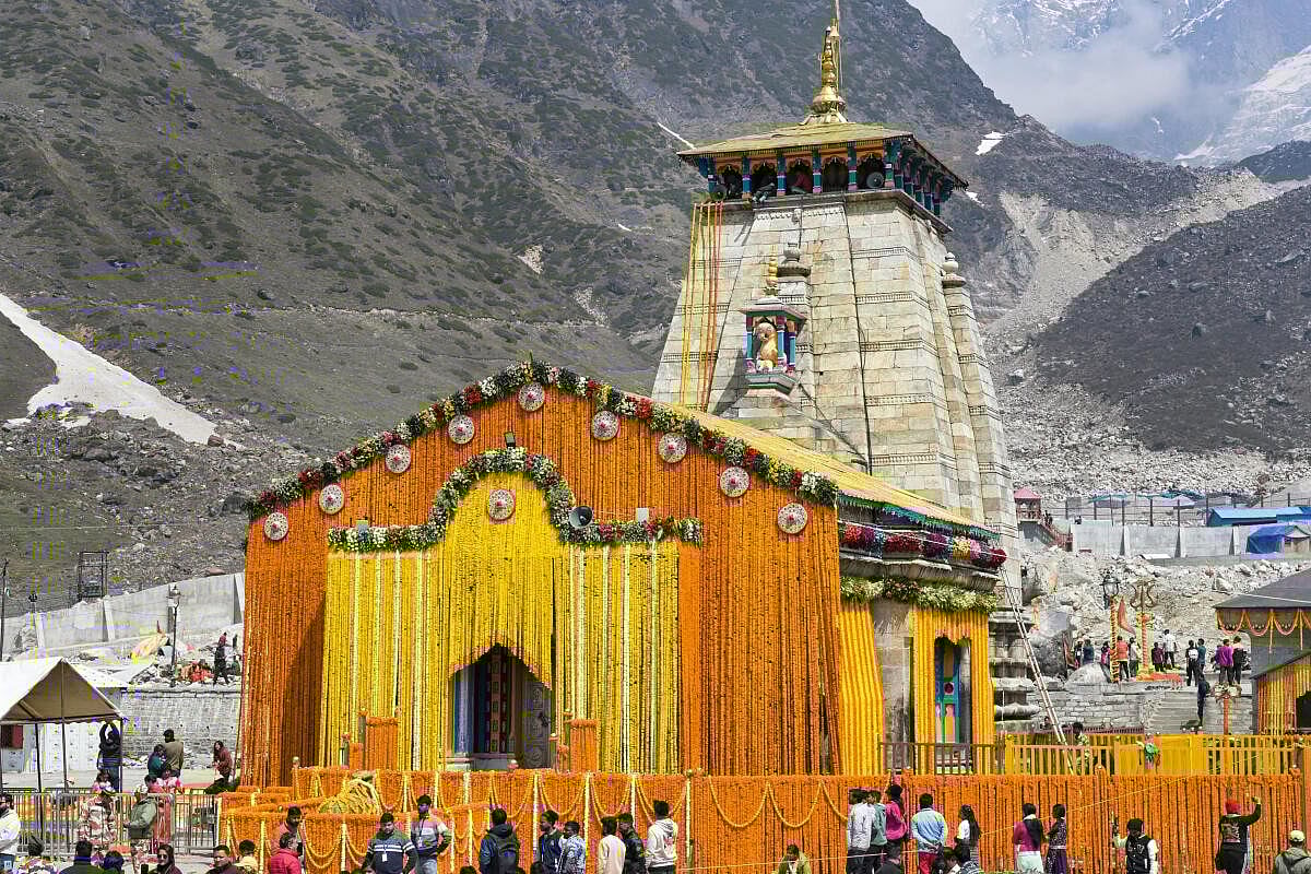 ನಾಳೆ ಬಾಗಿಲು ತೆರೆಯಲಿರುವ ಕೇದಾರನಾಥ ದೇಗುಲ: 108 ಕ್ವಿಂಟಲ್‌ ಹೂವುಗಳಿಂದ ಅಲಂಕಾರ