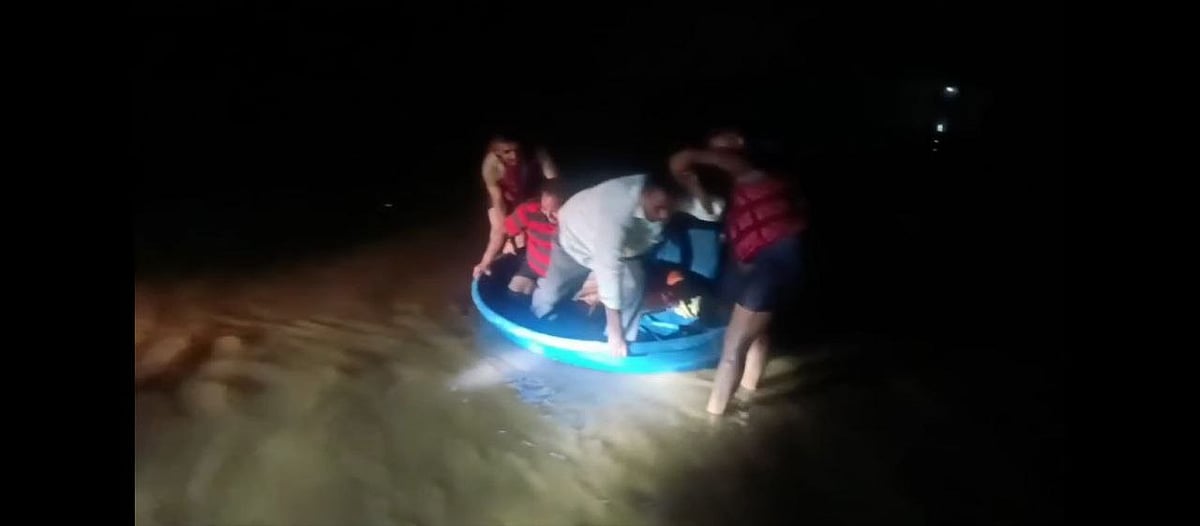 ಕೆ.ಆರ್.ಪೇಟೆ | ಮಳೆ: ಕೆರೆಯಂತಾದ ಬಸ್ ನಿಲ್ದಾಣ