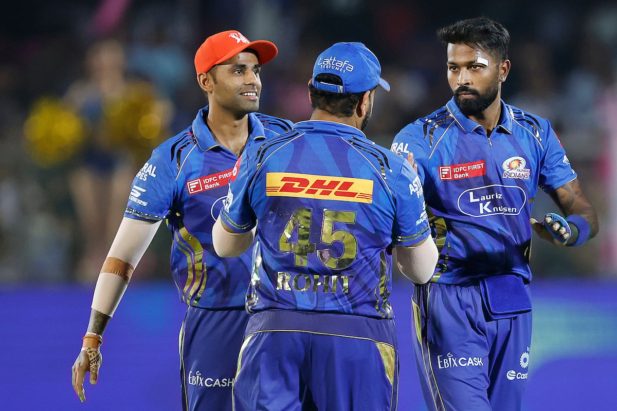 ಮಿನಿ ಹರಾಜಿನಲ್ಲಿ ಮುಂಬೈ ಇಂಡಿಯನ್ಸ್ ಚಾಣಾಕ್ಷ ನಡೆ: ತಾರಾ ಆಟಗಾರ ಸೇರಿ ಐವರ ಖರೀದಿ