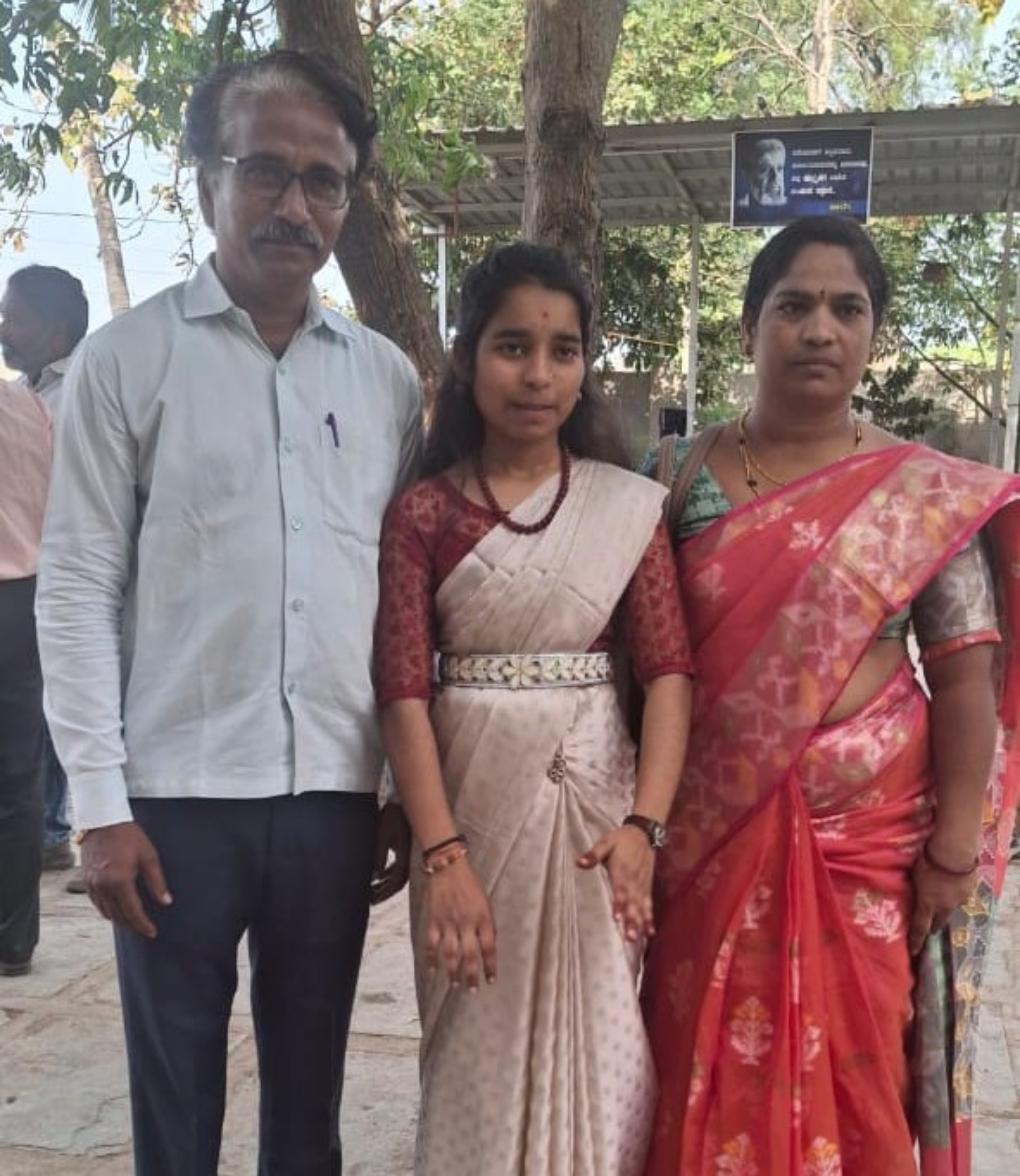 ಪಾಲಕರೊಂದಿಗೆ ಕಾವ್ಯ