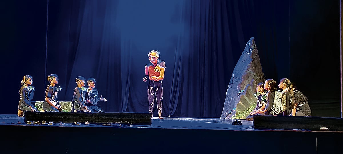 ರಂಗಭೂಮಿ: ಸೂರ್ಯನ ಬೆಳಕನ್ನು ರಂಗದ ಮೇಲೆ ತಂದ ಪುಟಾಣಿಗಳು