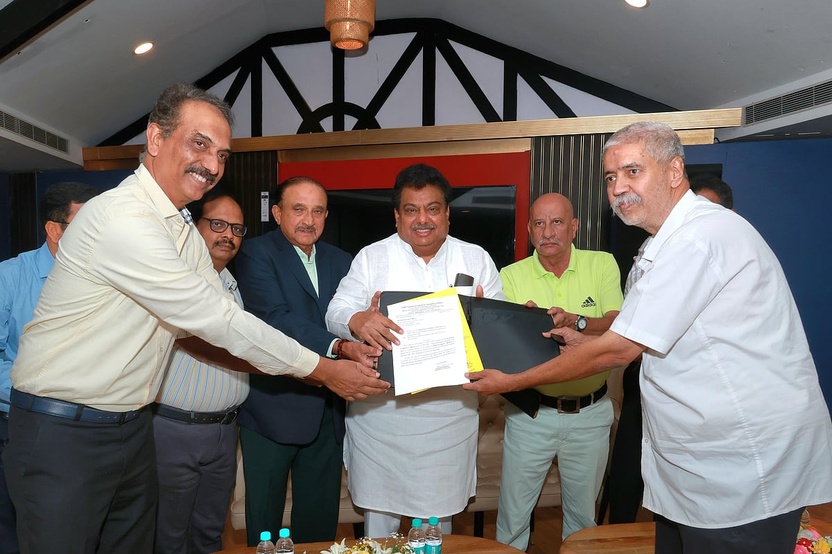 ತುಮಕೂರಿನಲ್ಲಿ ಅಂತರರಾಷ್ಟ್ರೀಯ ಮಟ್ಟದ ಕ್ರಿಕೆಟ್ ಮೈದಾನ: 41 ಎಕರೆ ಹಸ್ತಾಂತರ