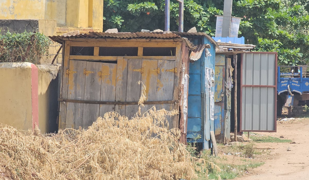 ದಲಿತರು ಕ್ಷೌರ ಕೇಳಿದ್ದಕ್ಕೆ ಅಂಗಡಿಯೇ ಬಂದ್‌: ಆರೋಪ