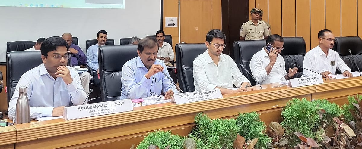 ರಾಮನಗರ: ‘ಜಲ ಜೀವನ್ ಮಿಷನ್’ ನಿಧಾನಗತಿಗೆ ಸಂಸದ ಡಾ.ಸಿ.ಎನ್. ಮಂಜುನಾಥ್ ಅಸಮಾಧಾನ 
