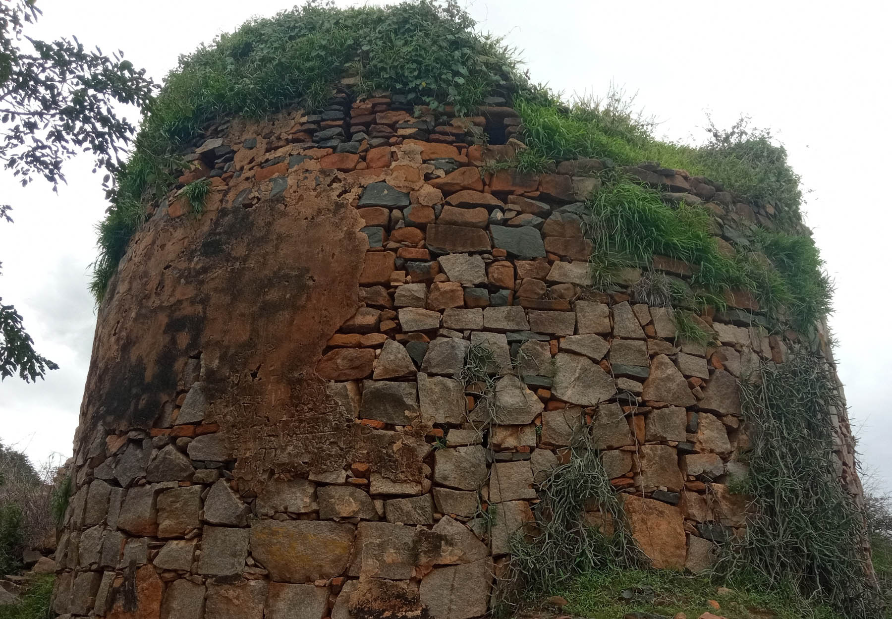 ಕೋಟೆಯ ಮೇಲಿರುವ ಬುರುಜು
