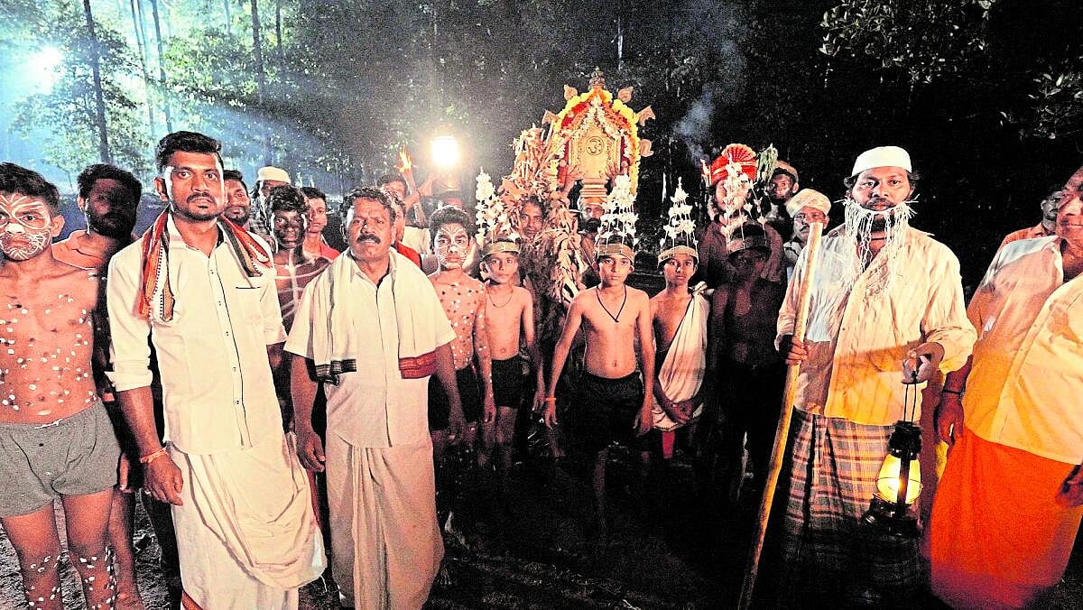 ದಸ್ಕತ್ ಸಿನಿಮಾ ವಿಮರ್ಶೆ: ತುಳುನಾಡಿನ ಆಚರಣೆಗಳ ಕಥನ