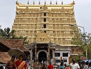 ತಿರುವನಂತಪುರ: ಪದ್ಮನಾಭಸ್ವಾಮಿ ದೇಗುಲದಲ್ಲಿ 100ಗ್ರಾಂ ಚಿನ್ನ ಕಳವು