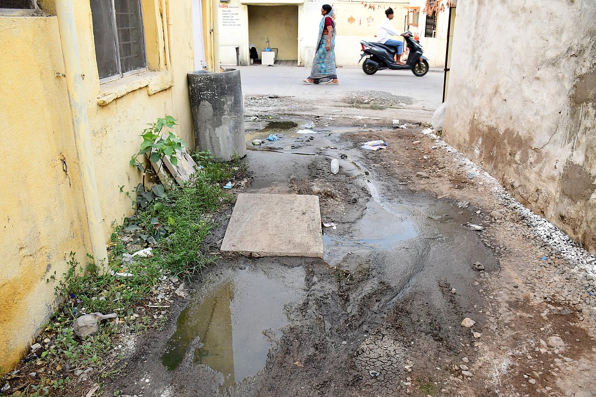 ಕಲಬುರಗಿ: ಮಠದ ದಾರಿಯಲ್ಲಿ ಒಳಚರಂಡಿ ಸಮಸ್ಯೆ