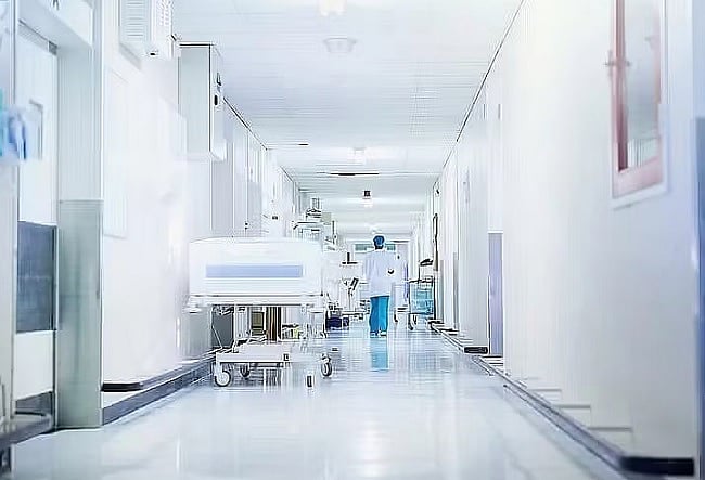 ಮುಂಬೈ: ಕಾನ್‌ಸ್ಟೆಬಲ್‌ ತಳ್ಳಿ ಆಸ್ಪತ್ರೆಯಿಂದ ಬಾಂಗ್ಲಾದೇಶದ ಮಹಿಳೆ ಪರಾರಿ