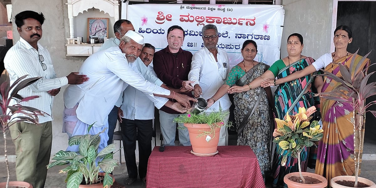 ತಾಯಿ ದೇವರ ಪವಿತ್ರ ಸೃಷ್ಟಿ: ಶಿಕ್ಷಕ ಸಂತೋಷ ಬಂಡೆ ಹೇಳಿಕೆ
