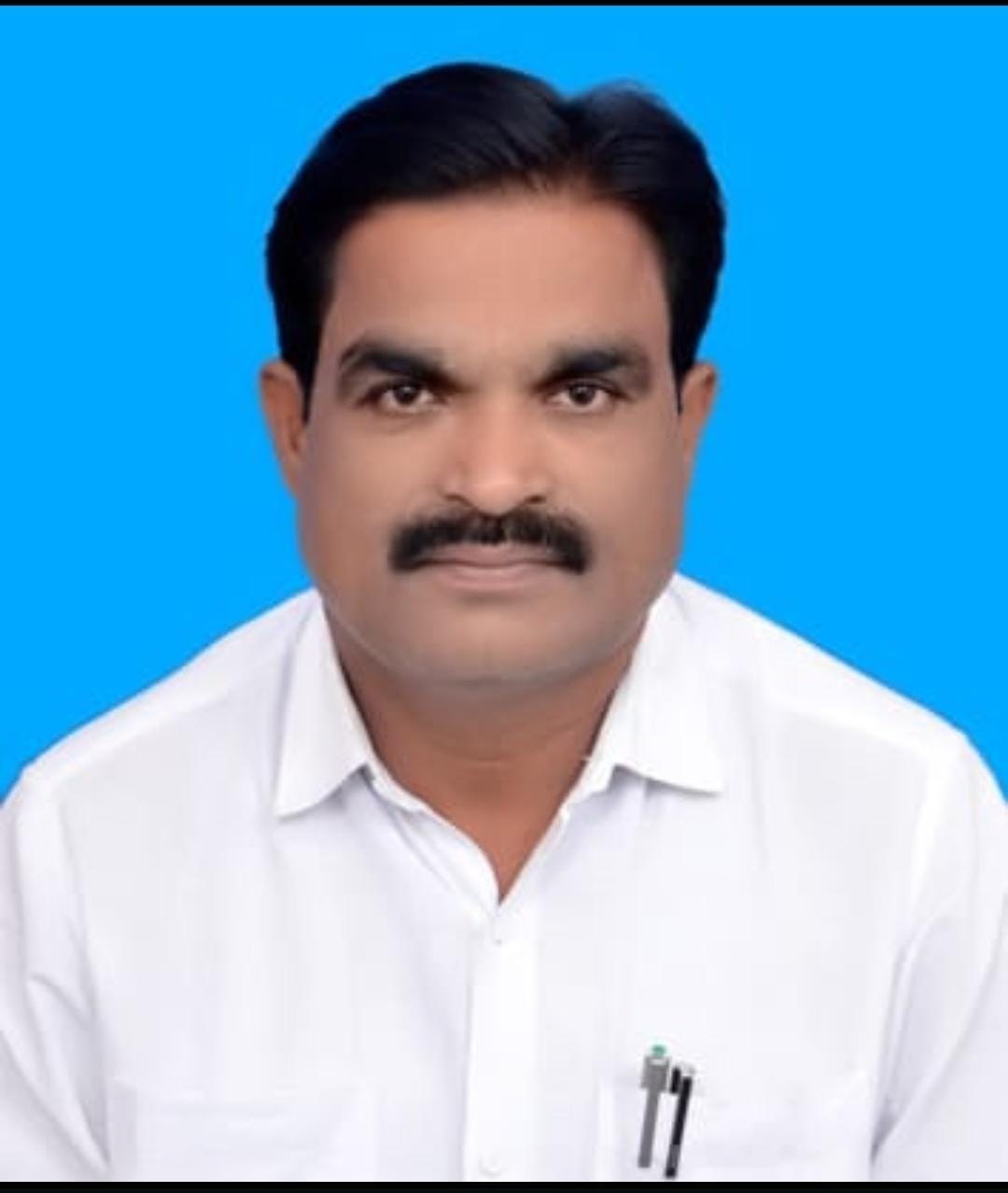 ನಂದಕುಮಾರ ನಾಯನೂರು ಮುಖ್ಯಶಿಕ್ಷಕ