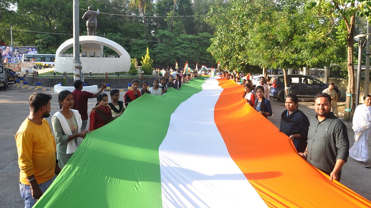 ವಿಜಯಪುರ: ತಿರಂಗಾ ರ‍್ಯಾಲಿ; ಮೊಳಗಿದ ದೇಶ ಭಕ್ತಿ