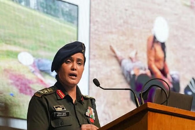 ಕರ್ನಲ್ ಸೋಫಿಯಾ ಖುರೇಷಿ ಕುರಿತಾದ MP ಸಚಿವ ವಿಜಯ್‌ ಶಾ ಹೇಳಿಕೆ ವಿವಾದ: NCW ಖಂಡನೆ