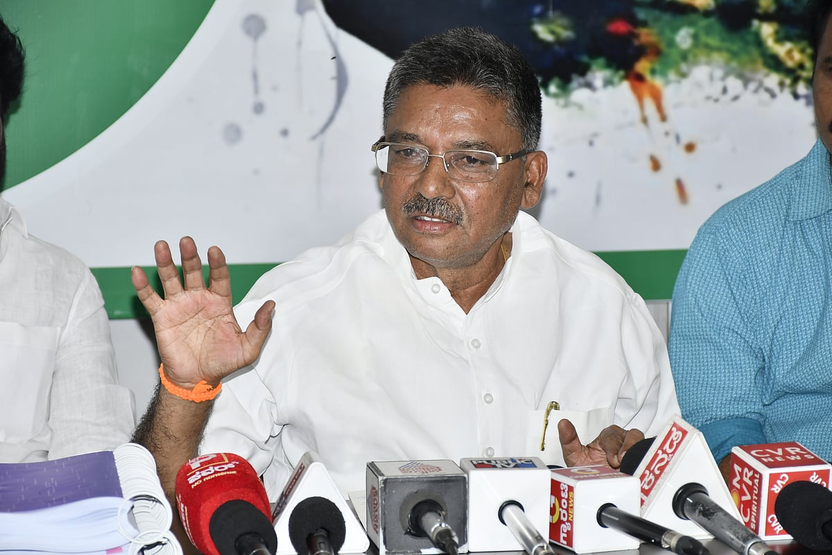 ನಿಮ್ಮ ಪಾಲಿನ ಮೀಸಲಾತಿ ಜತೆಗೆ ತನ್ನಿ, ಹಂಚಿಕೊಳ್ಳೋಣ: ಕುರುಬರಿಗೆ ಉಗ್ರಪ್ಪ ಸಲಹೆ