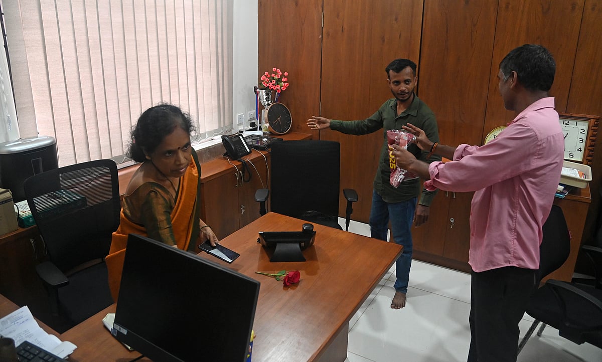 ಮಂಗಳೂರು: ಭರದಲ್ಲಿ ಕಚೇರಿ ಸ್ಥಳಾಂತರ ಕಾರ್ಯ