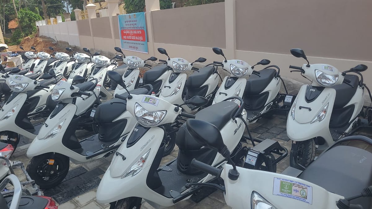 ಎಂಆರ್‌ಪಿಎಲ್‌: ಅಂಗವಿಕಲರಿಗೆ ಸ್ಕೂಟರ್ ವಿತರಣೆ