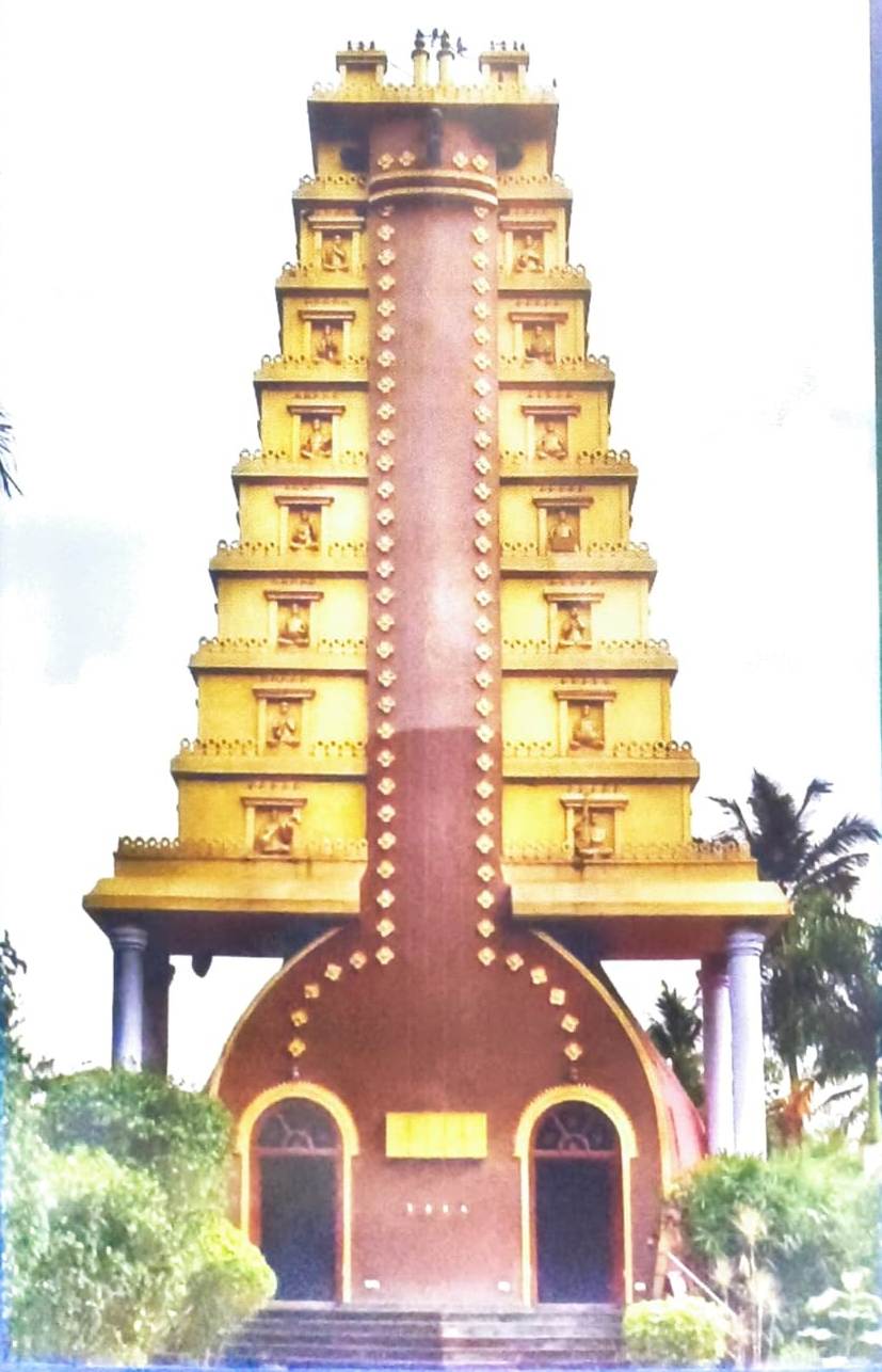 ಅರಕಲಗೂಡು ತಾಲ್ಲೂಕು ರುದ್ರಪಟ್ಠಣದಲ್ಲಿ ನಿರ್ಮಿಸಿರುವ ತಂಬೂರಿ ಆಕಾರದ ಸಪ್ತಸ್ವರ ನಾದ ದೇವತಾ ಮಂದಿರ