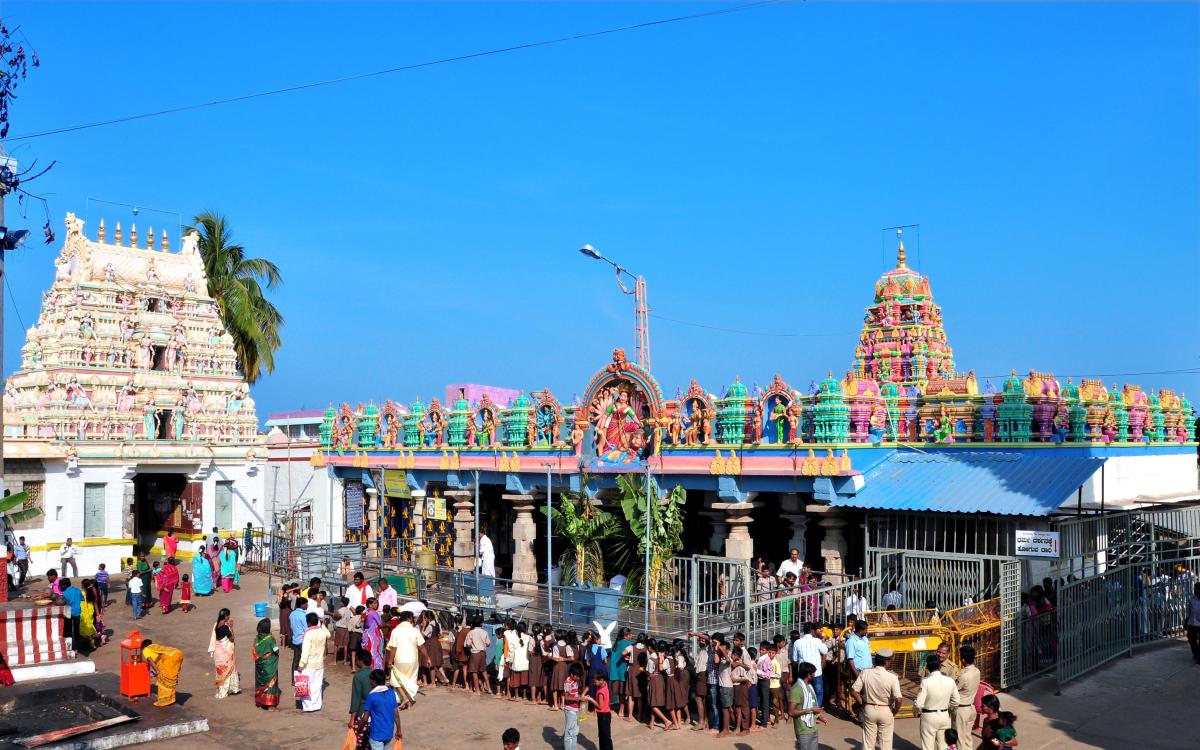ಕೊಪ್ಪಳ ತಾಲ್ಲೂಕಿನ ಹುಲಿಗೆಯ ಹುಲಿಗೆಮ್ಮದೇವಿ ದೇವಸ್ಥಾನದ ನೋಟ