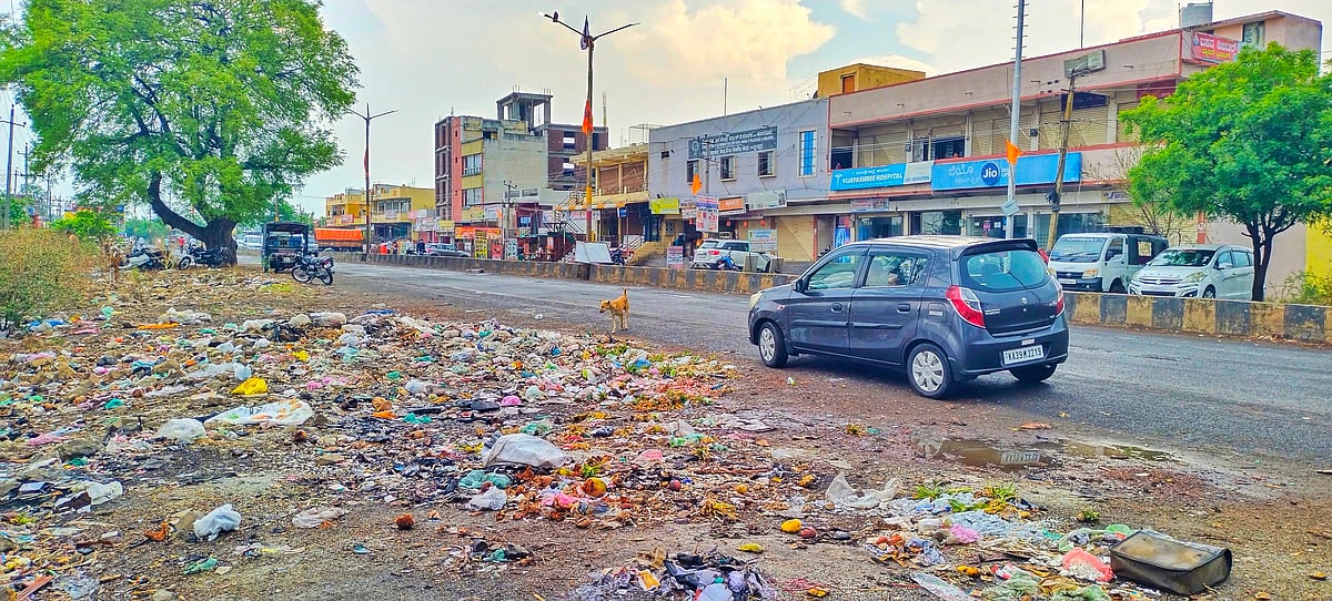 ಥಣಿಸಂದ್ರ ರಸ್ತೆಯಲ್ಲಿ ಪ್ಲಾಸ್ಟಿಕ್ ಸುಡುತ್ತಿದ್ದ ವ್ಯಕ್ತಿಗೆ ₹10 ಸಾವಿರ ದಂಡ