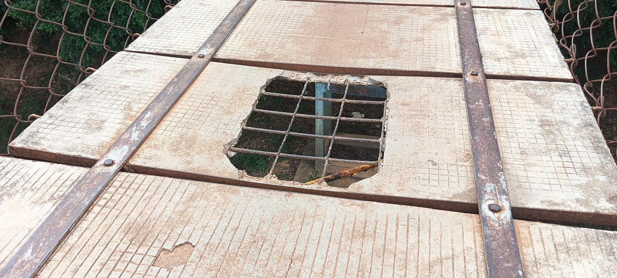 ಕೊಪ್ಪ: ಹರಿಹರಪುರ ತೂಗು ಸೇತುವೆ; ಎಚ್ಚರ ತಪ್ಪಿದರೆ ಅಪಾಯ 