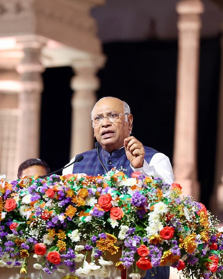 ಎಸ್‌ಸಿ ಪಟ್ಟಿಯಲ್ಲಿ ಲಿಂಗಾಯತ ಬೇಡ ಜಂಗಮ: ಮಲ್ಲಿಕಾರ್ಜುನ ಖರ್ಗೆ ಆಕ್ರೋಶ