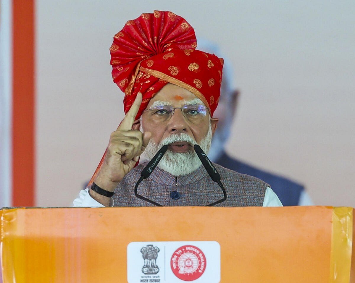 ಸಿಂಧೂರ ಸಿಡಿಮದ್ದಾಗಿ...! ಆಪರೇಷನ್ ಸಿಂಧೂರದ ಬಗ್ಗೆ ಪ್ರಧಾನಿ ಮೋದಿ ಮಾತು