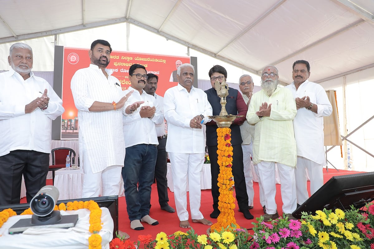 ರೈಲು ಸೌಲಭ್ಯ ಉದ್ಘಾಟನಾ ಸಮಾರಂಭ: ಪ್ರಯಾಣಿಕರಿಗೆ ಉತ್ತಮ ಸೌಲಭ್ಯ ಕಲ್ಪಿಸಲು ಆದ್ಯತೆ