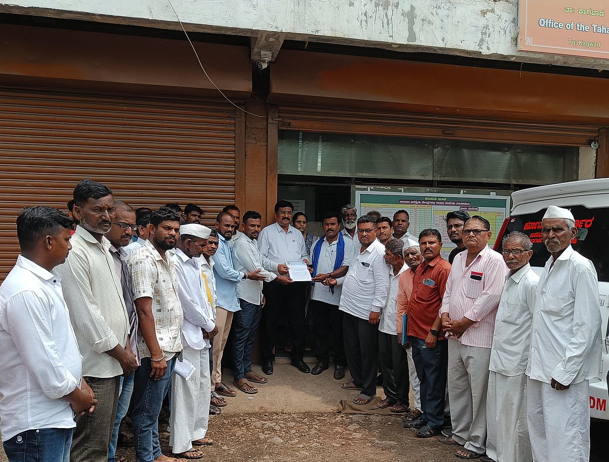 ಕಾಗವಾಡ: ಸ್ಮಶಾನ ಭೂಮಿ ವಿವಾದ ಪರಿಹರಿಸಲು ಆಗ್ರಹ 