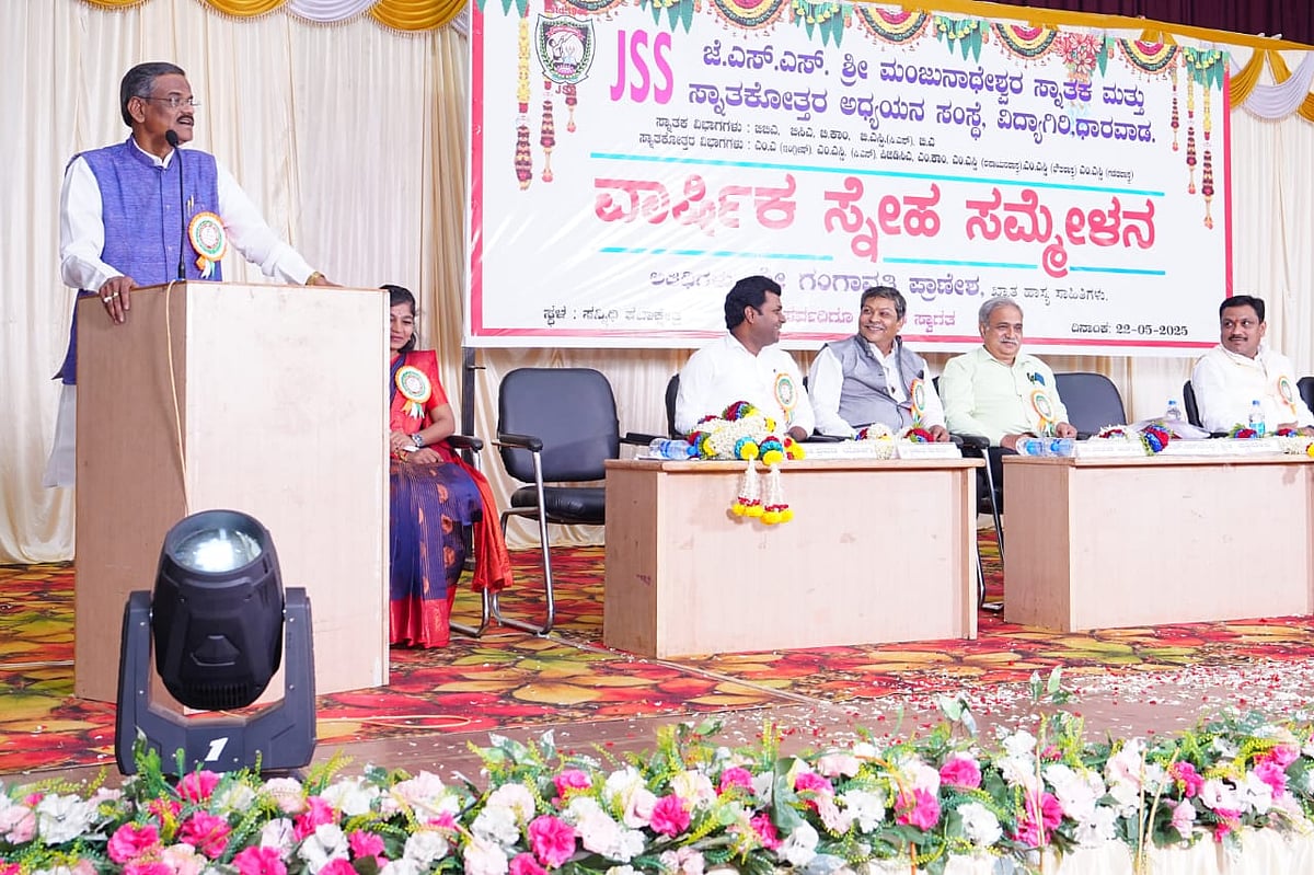 ವಿದ್ಯಾರ್ಥಿಗಳು ಸಾಹಿತ್ಯಾಸಕ್ತಿ ಬೆಳೆಸಿಕೊಳ್ಳಿ: ಗಂಗಾವತಿ ಪ್ರಾಣೇಶ 