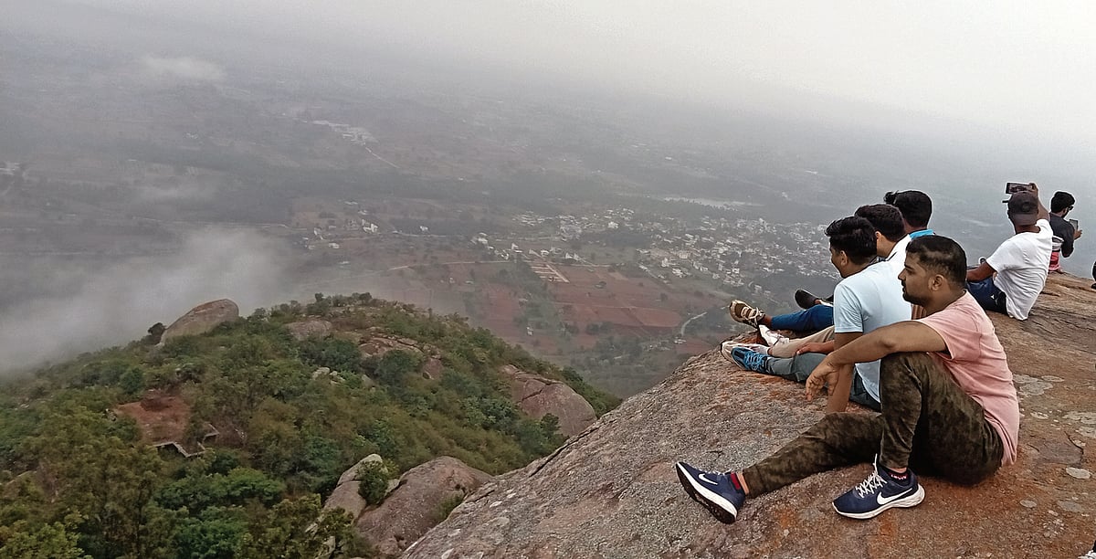 ಸೊಬಗಿನ ಸಿರಿ ಸಿಡಿಲು ಮಲ್ಲಿಕಾರ್ಜುನ ಬೆಟ್ಟ