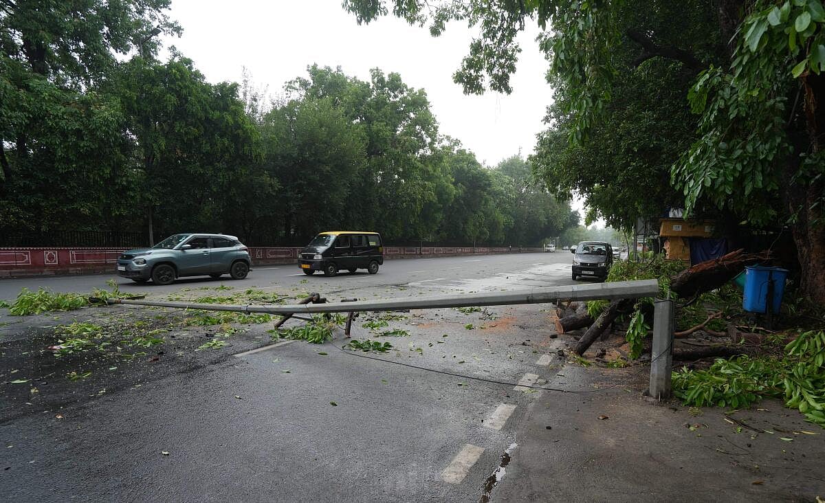Delhi Rains | ದೆಹಲಿಯಲ್ಲಿ ಭಾರಿ ಮಳೆ, ವಿಮಾನಗಳ ಸಂಚಾರದಲ್ಲಿ ವ್ಯತ್ಯಯ