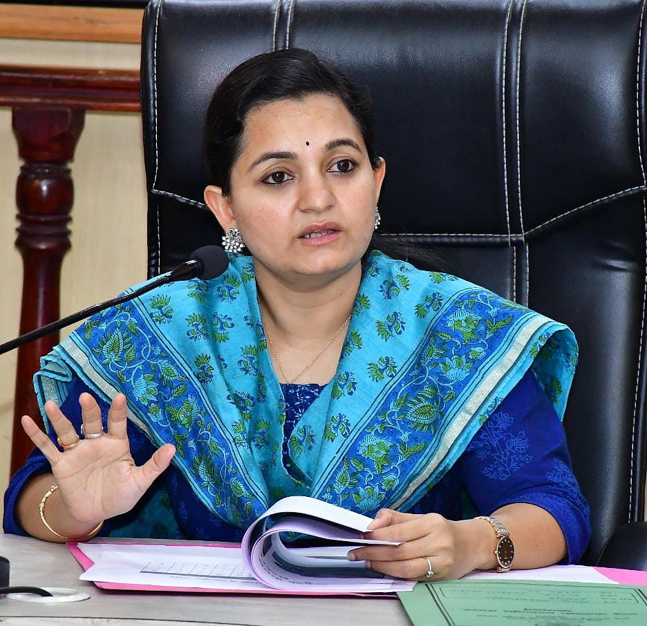 ರೈತರ, ಜನರ ಸಮಸ್ಯೆಗೆ ಸ್ಪಂದಿಸದ ಧಾರವಾಡ ಜಿಲ್ಲಾಧಿಕಾರಿ: ವೀರೇಶ ಸೊಬರದಮಠ ಆರೋಪ