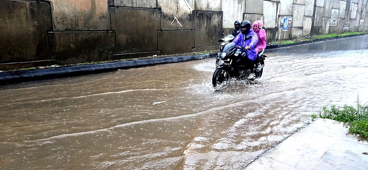 Kundapura Rains | ಸರ್ವಿಸ್ ರಸ್ತೆಯಲ್ಲಿ ಮತ್ತದೆ ಗೋಳು