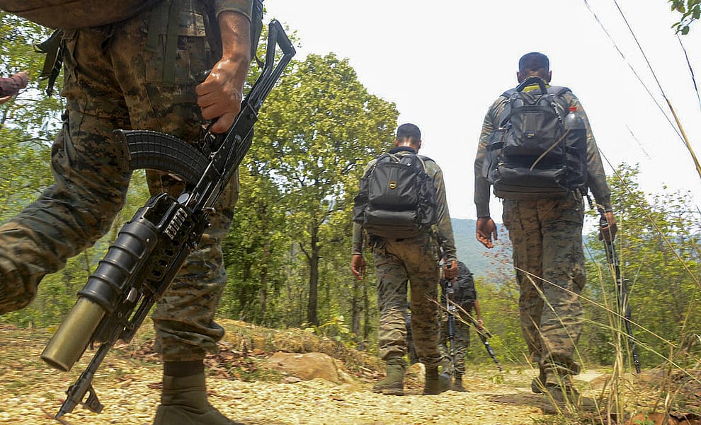 ತೆಲಂಗಾಣ ಪೊಲೀಸರ ಮುಂದೆ ಆರು ಮಾವೋವಾದಿಗಳು ಶರಣು