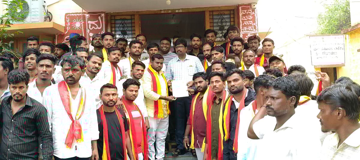 ಲಿಂಗಸುಗೂರು: ನಿಯಮಿತವಾಗಿ ಕಸ ವಿಲೇವಾರಿ ಮಾಡಲು ಮನವಿ 