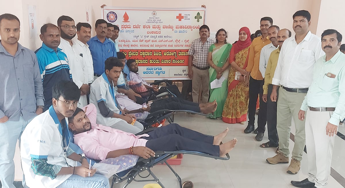 ರಕ್ತದಾನ ಶಿಬಿರ: ‘ರಕ್ತದಾನಕ್ಕೆ ಸೇವಾ ಮನೋಭಾವನೆ ಅವಶ್ಯ’