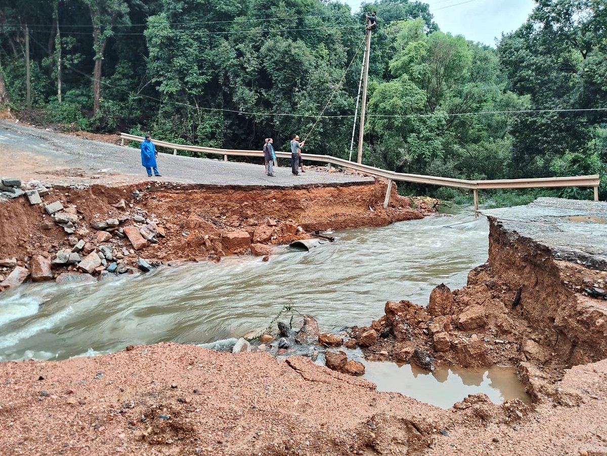 ಆಳ–ಅಗಲ | ರಾಜ್ಯದ ಪ್ರಮುಖ ಘಾಟಿಗಳ ಸ್ಥಿತಿಗತಿ; ‘ದೇವಿಮನೆ’ಗೆ ಅಪಾಯ ತಪ್ಪಿದ್ದಲ್ಲ